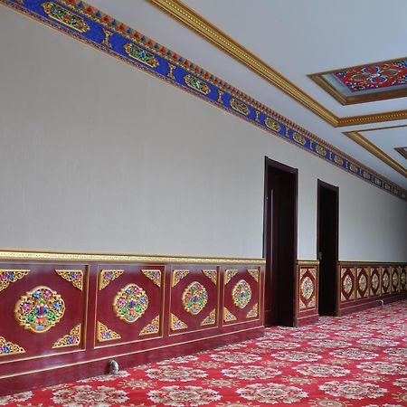 Overseas Tibetan Hotel 夏河県 エクステリア 写真
