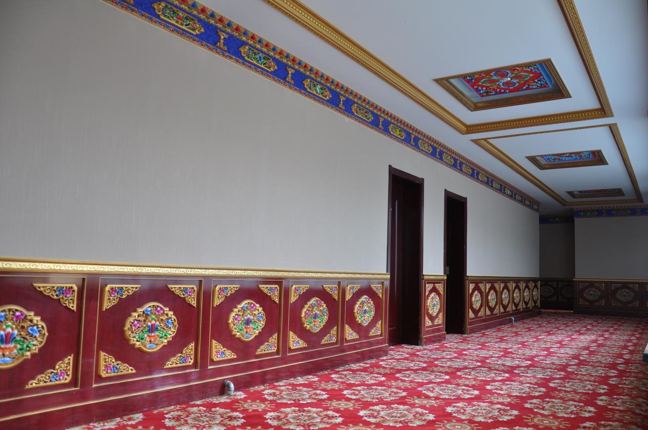 Overseas Tibetan Hotel 夏河県 エクステリア 写真