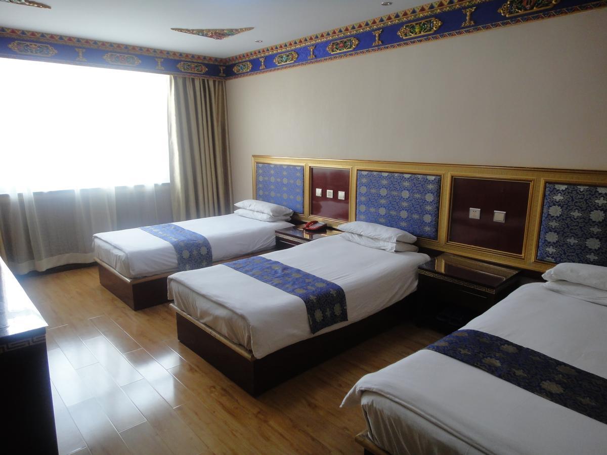 Overseas Tibetan Hotel 夏河県 エクステリア 写真