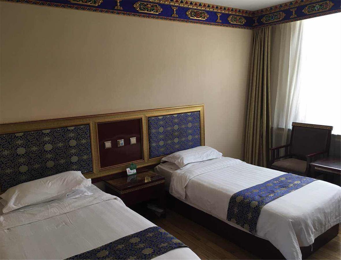 Overseas Tibetan Hotel 夏河県 エクステリア 写真